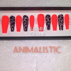 Lux Press-On Nail Set (Coffin Shape)